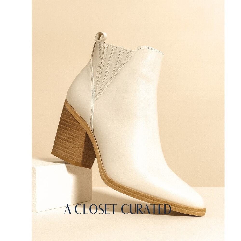 Marc Fisher Gadri Pointed Toe Bootie 9.5 White NEW